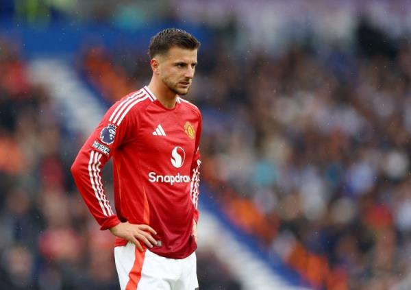 曼聯(lián)最水7號??芒特6420萬加盟1年半1球1助，首發(fā)踢13分鐘又傷了